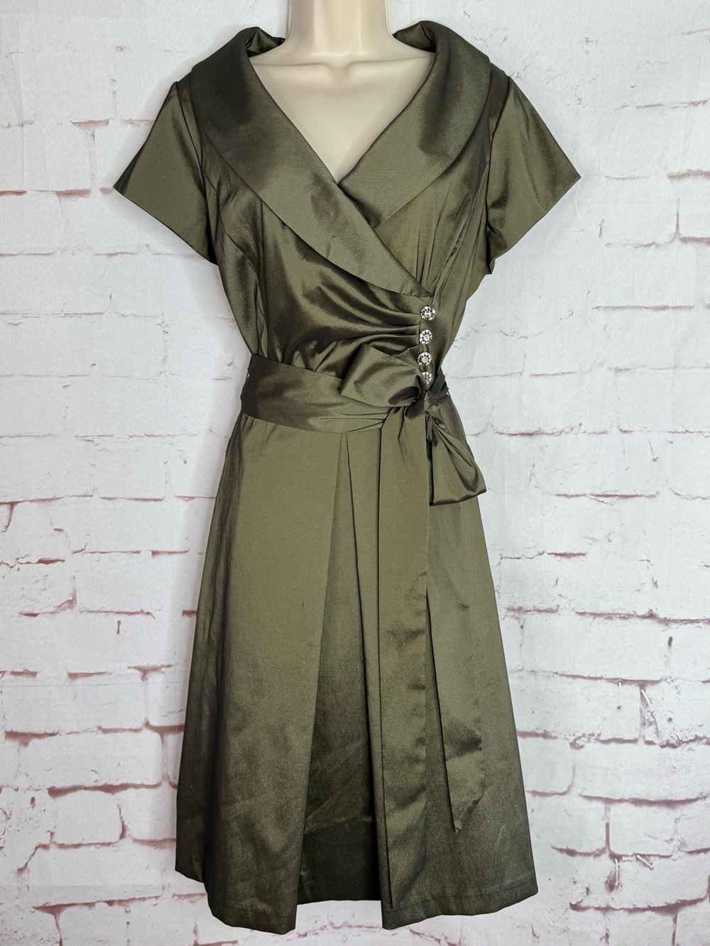JULIAN TAYLOR Taffeta Vintage Olive Green Rhinestone Button Sz 14 Cocktail Dress - Picture 1 of 15